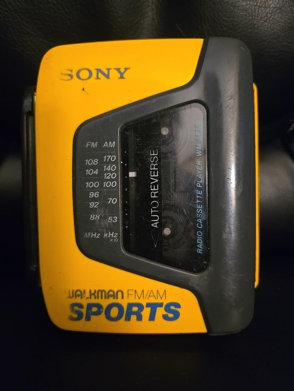 Sony Sports Walkman WM-AF59 Yellow FM/AM Cassette Player Parts Repair Vintage